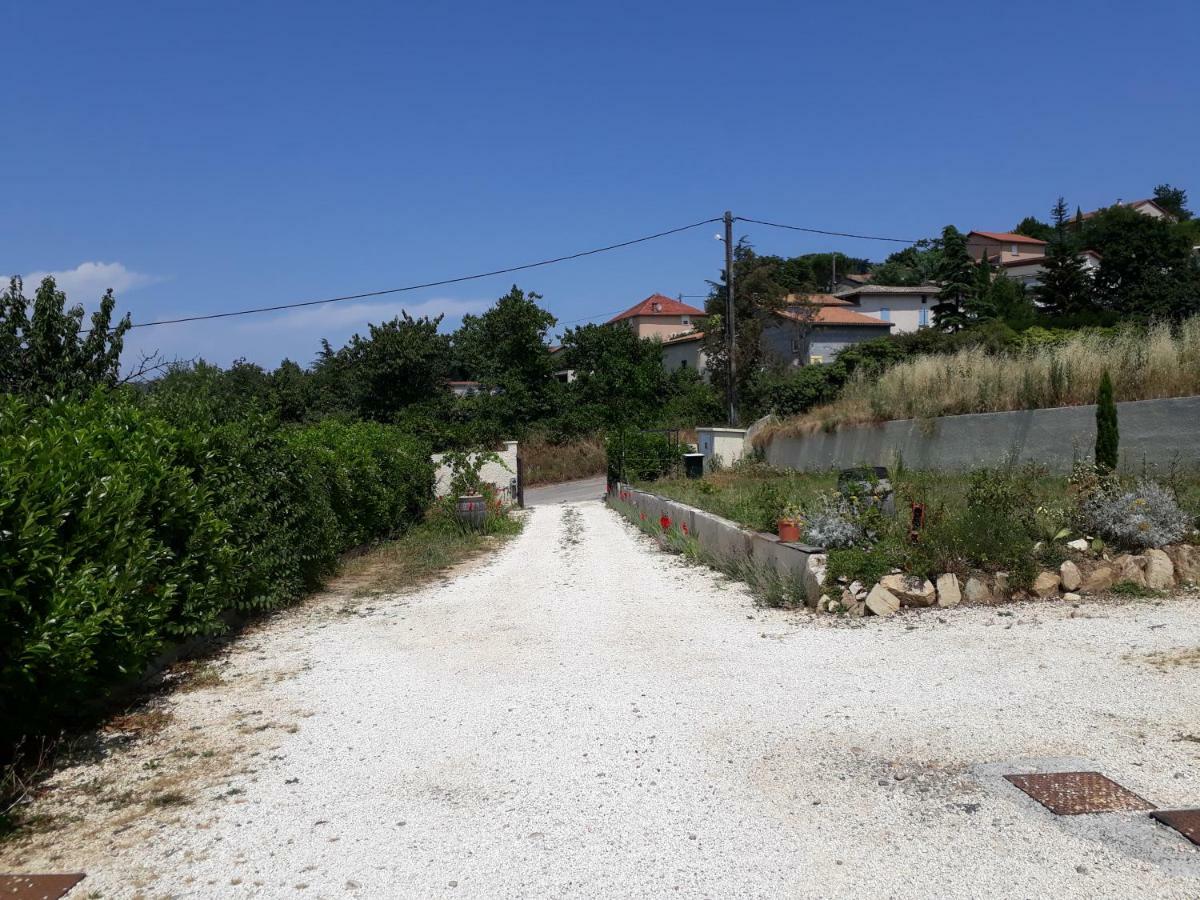 Guest House Domaine Des Grouilleres Saint-Clair-du-Rhone Exterior photo